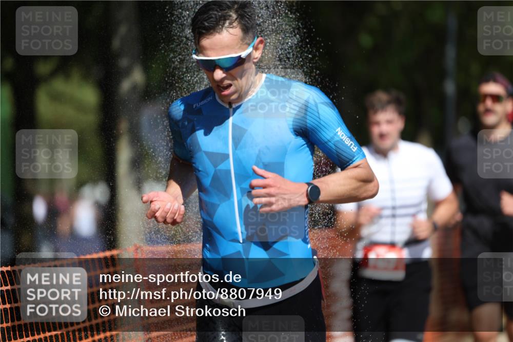07.09.2025 - 19. Norderstedt Triathlon Michael Strokosch http://msf.ph/oto/8807949 07.09.2025 12:42:13 Laufen 168, 189, 215, 717, 793, 1249, 1300 meine-sportfotos.de