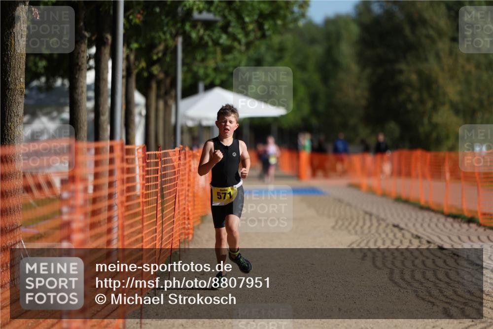 07.09.2025 - 19. Norderstedt Triathlon Michael Strokosch http://msf.ph/oto/8807951 07.09.2025 09:50:17 Laufen 571 meine-sportfotos.de