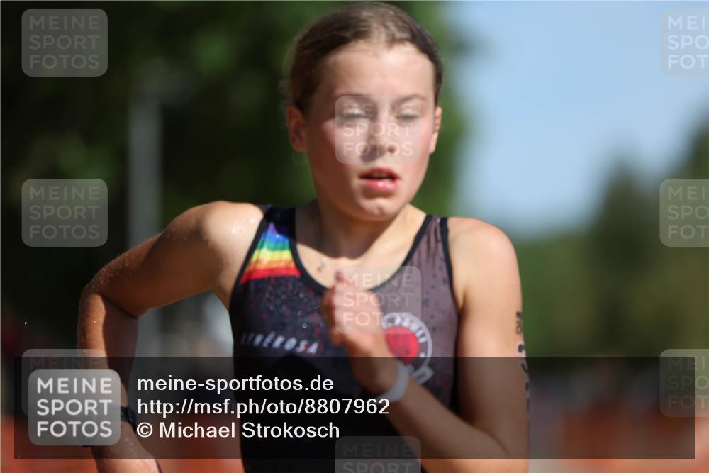 07.09.2025 - 19. Norderstedt Triathlon Michael Strokosch http://msf.ph/oto/8807962 07.09.2025 11:31:29 Laufen 1160, 1198 meine-sportfotos.de
