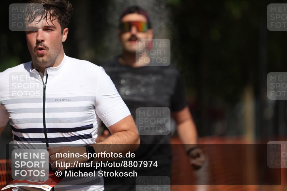 07.09.2025 - 19. Norderstedt Triathlon Michael Strokosch http://msf.ph/oto/8807974 07.09.2025 12:42:15 Laufen 189, 215, 717, 793, 1249, 1300 meine-sportfotos.de