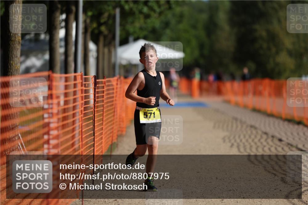07.09.2025 - 19. Norderstedt Triathlon Michael Strokosch http://msf.ph/oto/8807975 07.09.2025 09:50:19 Laufen 571 meine-sportfotos.de