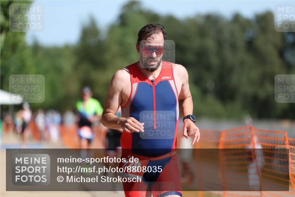 07.09.2025 - 19. Norderstedt Triathlon Michael Strokosch http://msf.ph/oto/8808035 07.09.2025 11:31:40 Laufen 200, 238, 1390 meine-sportfotos.de