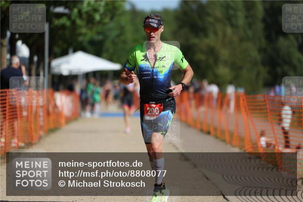 07.09.2025 - 19. Norderstedt Triathlon Michael Strokosch http://msf.ph/oto/8808077 07.09.2025 11:31:45 Laufen 200, 1390 meine-sportfotos.de