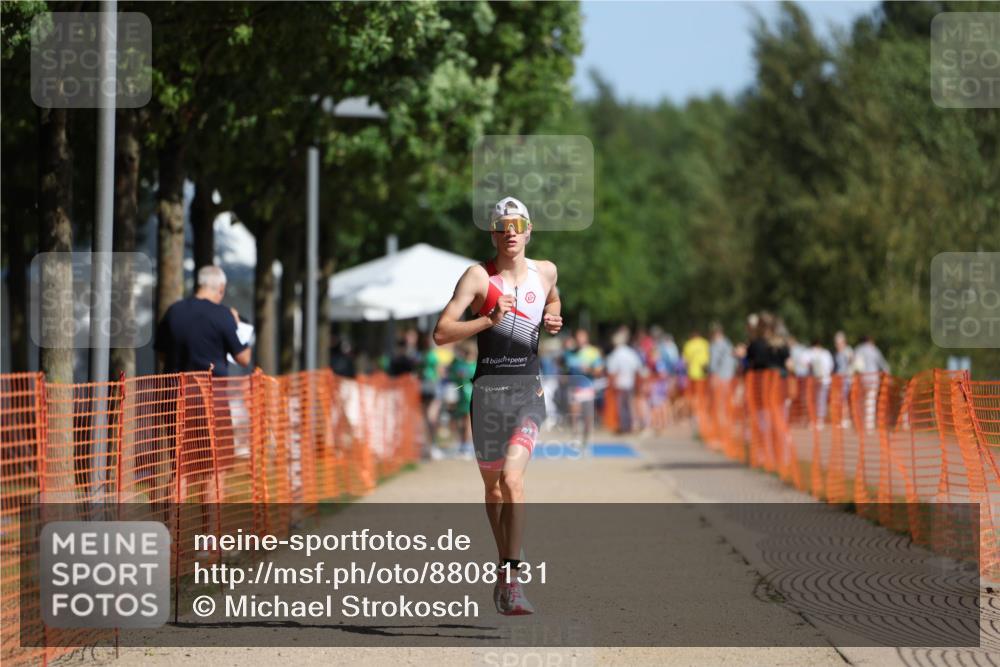 07.09.2025 - 19. Norderstedt Triathlon Michael Strokosch http://msf.ph/oto/8808131 07.09.2025 11:31:50 Laufen 200, 1176 meine-sportfotos.de