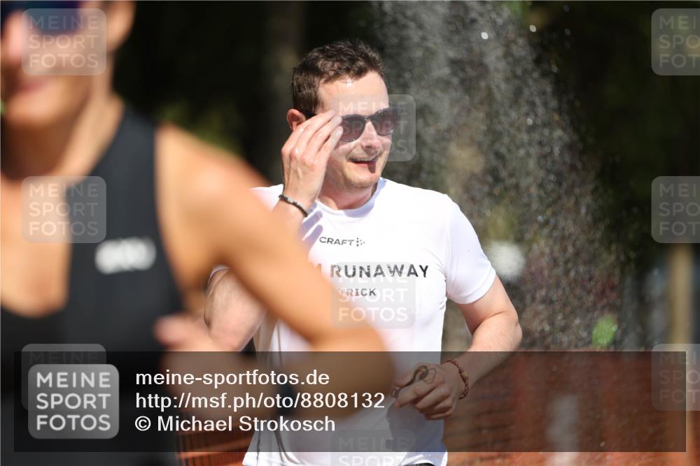 07.09.2025 - 19. Norderstedt Triathlon Michael Strokosch http://msf.ph/oto/8808132 07.09.2025 12:42:44 Laufen 244, 727, 827, 1277, 1358, 1398 meine-sportfotos.de