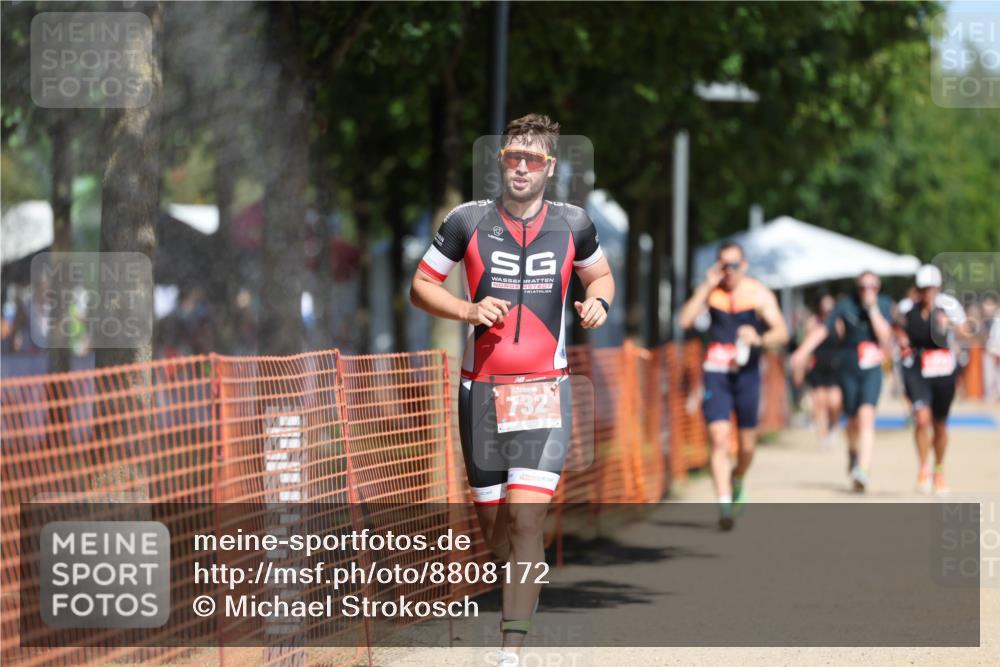 07.09.2025 - 19. Norderstedt Triathlon Michael Strokosch http://msf.ph/oto/8808172 07.09.2025 12:43:07 Laufen 732, 1294, 1351 meine-sportfotos.de
