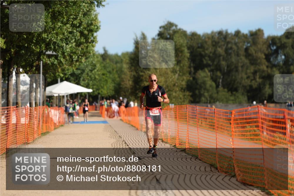 07.09.2025 - 19. Norderstedt Triathlon Michael Strokosch http://msf.ph/oto/8808181 07.09.2025 10:29:41 Laufen 1148 meine-sportfotos.de