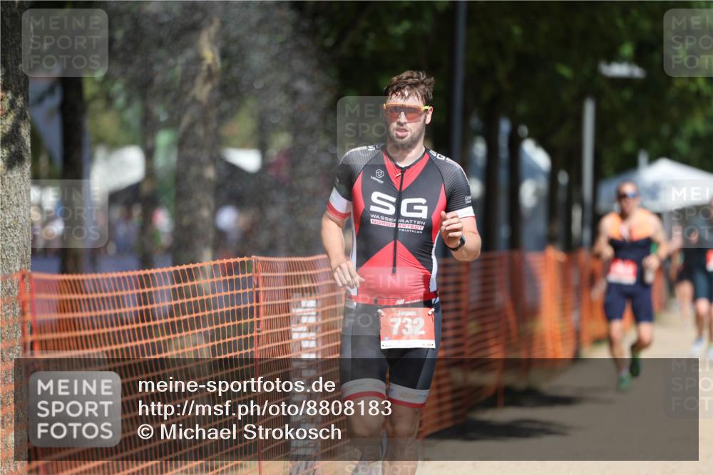 07.09.2025 - 19. Norderstedt Triathlon Michael Strokosch http://msf.ph/oto/8808183 07.09.2025 12:43:08 Laufen 732, 1294, 1351 meine-sportfotos.de
