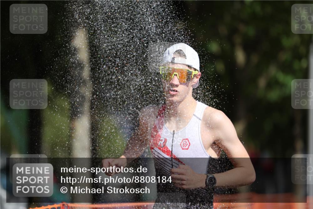 07.09.2025 - 19. Norderstedt Triathlon Michael Strokosch http://msf.ph/oto/8808184 07.09.2025 11:31:54 Laufen 1176 meine-sportfotos.de