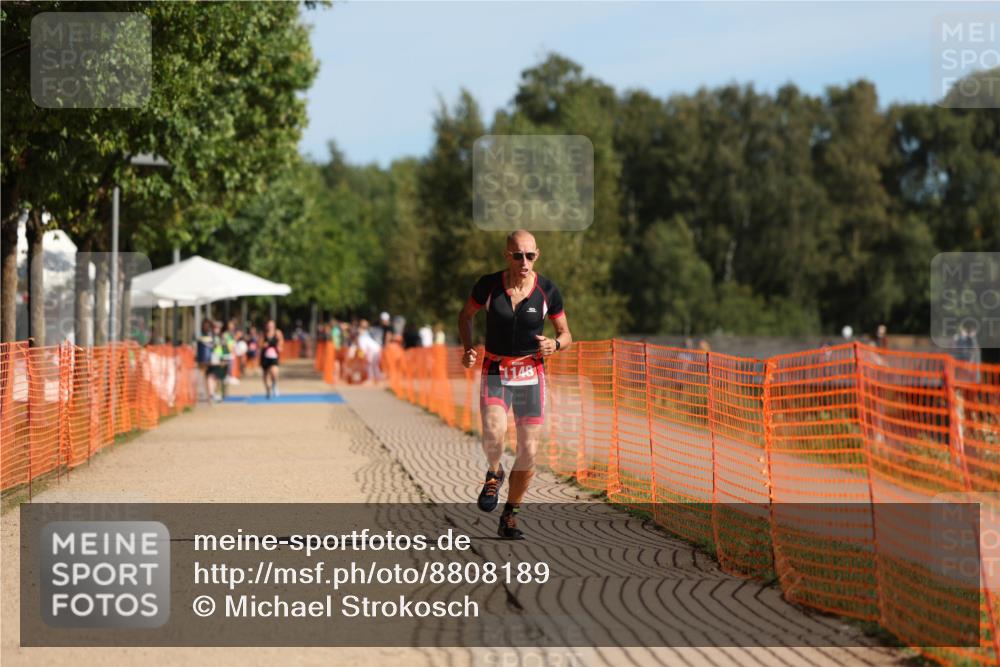 07.09.2025 - 19. Norderstedt Triathlon Michael Strokosch http://msf.ph/oto/8808189 07.09.2025 10:29:41 Laufen 1148 meine-sportfotos.de