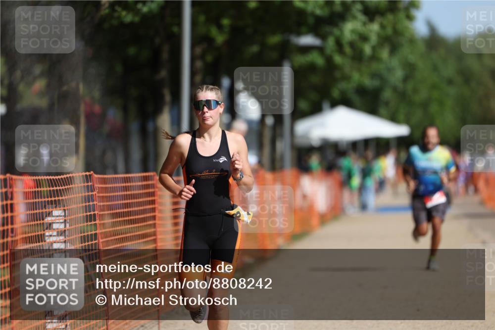07.09.2025 - 19. Norderstedt Triathlon Michael Strokosch http://msf.ph/oto/8808242 07.09.2025 11:32:03 Laufen 760, 1168 meine-sportfotos.de