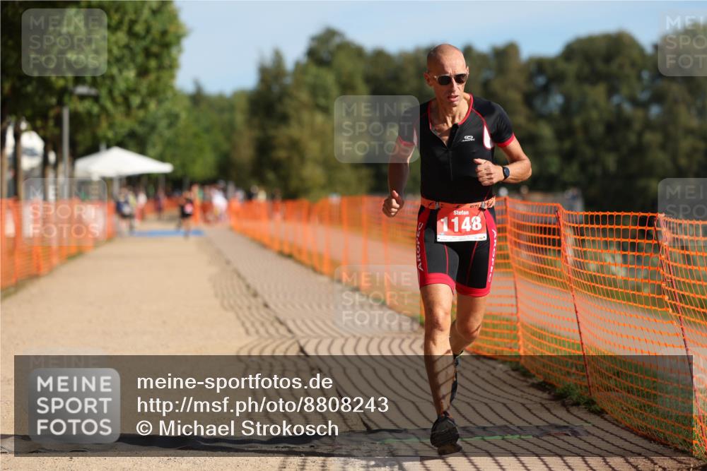 07.09.2025 - 19. Norderstedt Triathlon Michael Strokosch http://msf.ph/oto/8808243 07.09.2025 10:29:44 Laufen 1148 meine-sportfotos.de