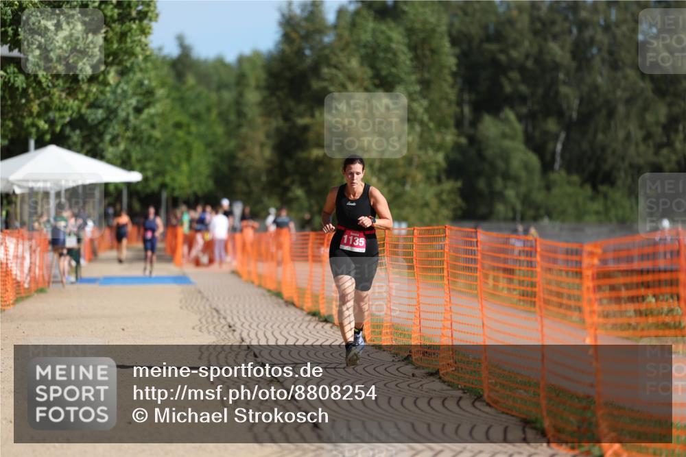 07.09.2025 - 19. Norderstedt Triathlon Michael Strokosch http://msf.ph/oto/8808254 07.09.2025 10:29:56 Laufen 1135 meine-sportfotos.de