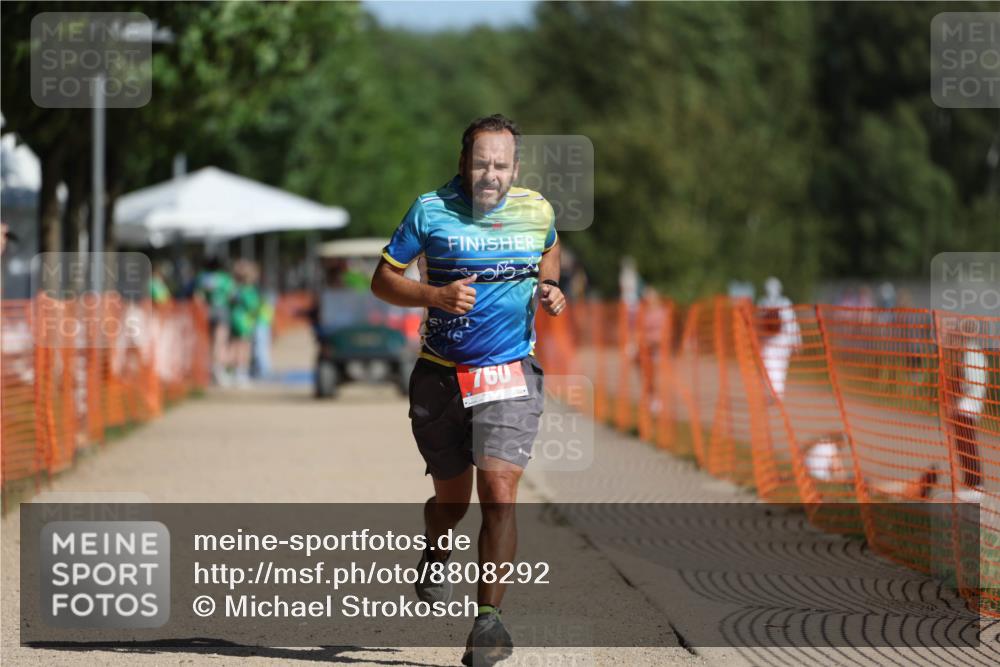 07.09.2025 - 19. Norderstedt Triathlon Michael Strokosch http://msf.ph/oto/8808292 07.09.2025 11:32:07 Laufen 760, 1168 meine-sportfotos.de