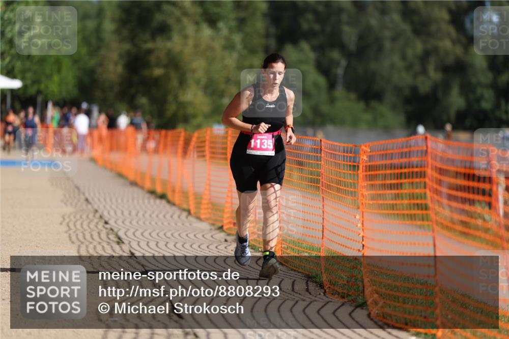 07.09.2025 - 19. Norderstedt Triathlon Michael Strokosch http://msf.ph/oto/8808293 07.09.2025 10:29:58 Laufen 1135 meine-sportfotos.de