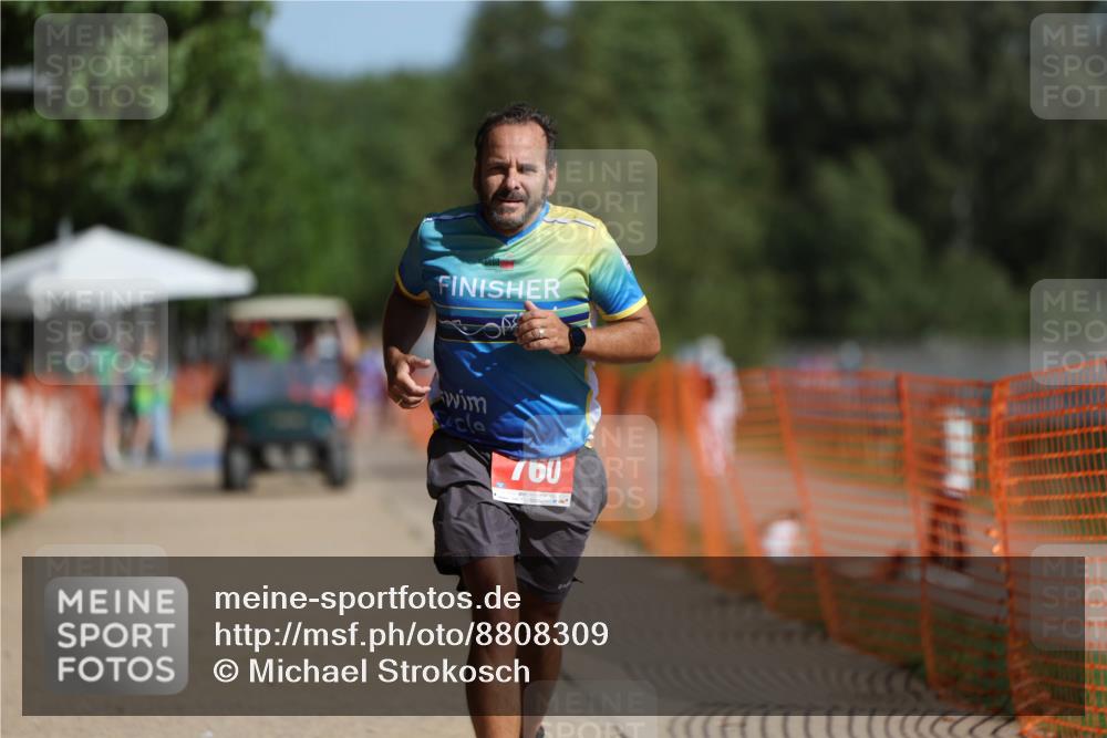 07.09.2025 - 19. Norderstedt Triathlon Michael Strokosch http://msf.ph/oto/8808309 07.09.2025 11:32:08 Laufen 760, 1168 meine-sportfotos.de