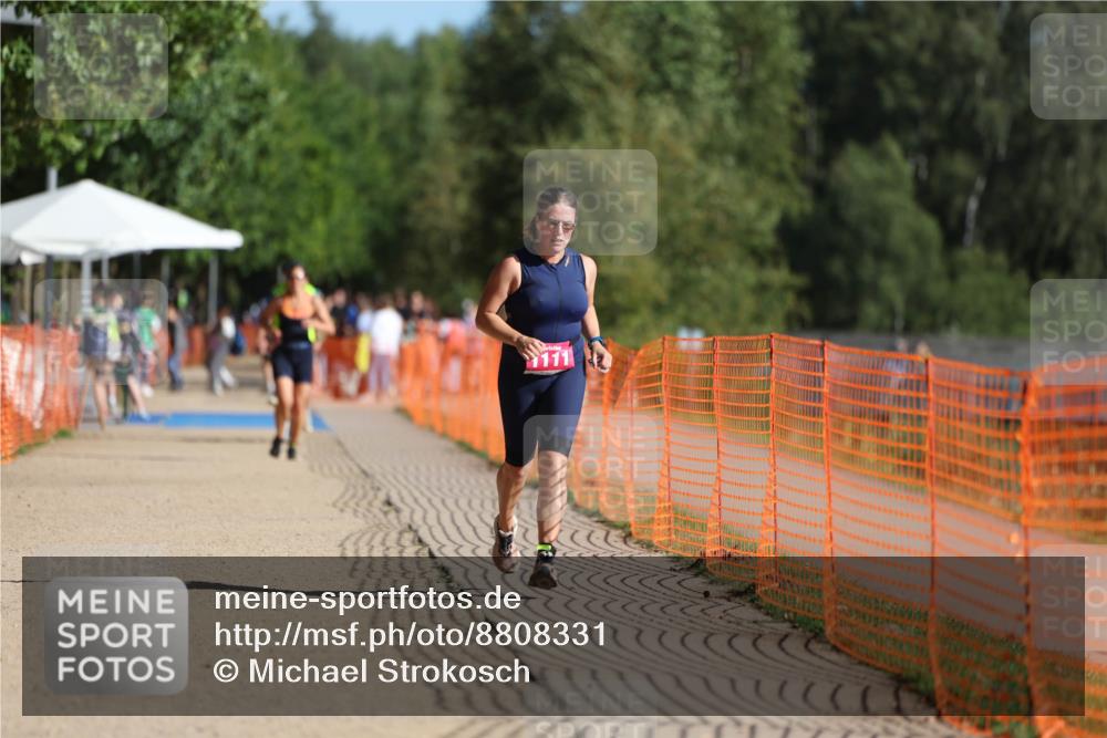 07.09.2025 - 19. Norderstedt Triathlon Michael Strokosch http://msf.ph/oto/8808331 07.09.2025 10:30:15 Laufen 1111 meine-sportfotos.de