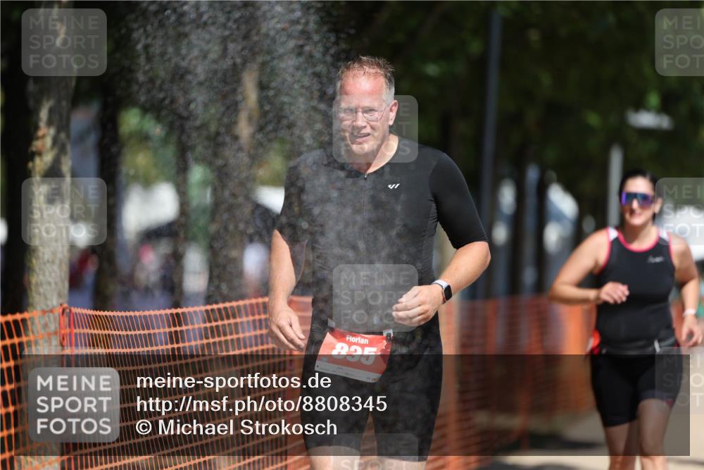 07.09.2025 - 19. Norderstedt Triathlon Michael Strokosch http://msf.ph/oto/8808345 07.09.2025 12:43:31 Laufen 835, 1268, 1380 meine-sportfotos.de