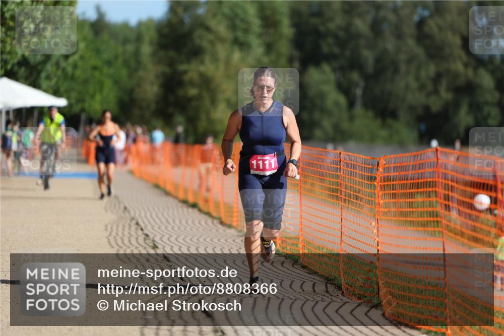 07.09.2025 - 19. Norderstedt Triathlon Michael Strokosch http://msf.ph/oto/8808366 07.09.2025 10:30:18 Laufen 1111 meine-sportfotos.de
