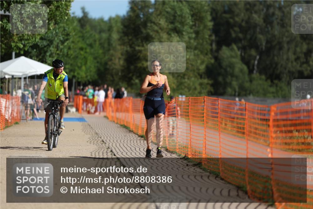 07.09.2025 - 19. Norderstedt Triathlon Michael Strokosch http://msf.ph/oto/8808386 07.09.2025 10:30:24 Laufen 1111, 1144 meine-sportfotos.de