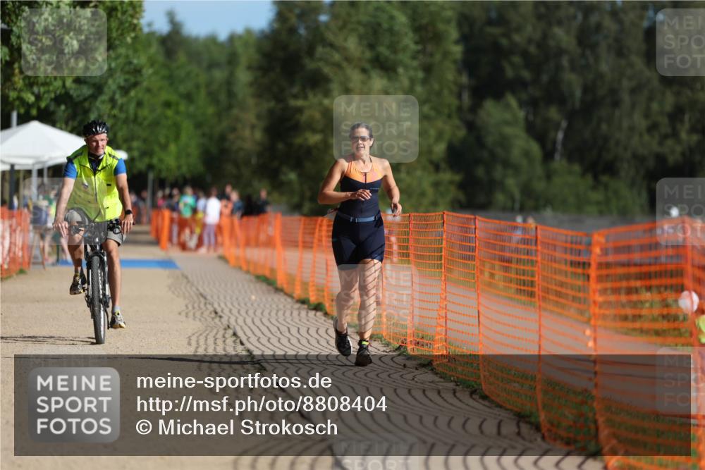 07.09.2025 - 19. Norderstedt Triathlon Michael Strokosch http://msf.ph/oto/8808404 07.09.2025 10:30:25 Laufen 1111, 1144 meine-sportfotos.de