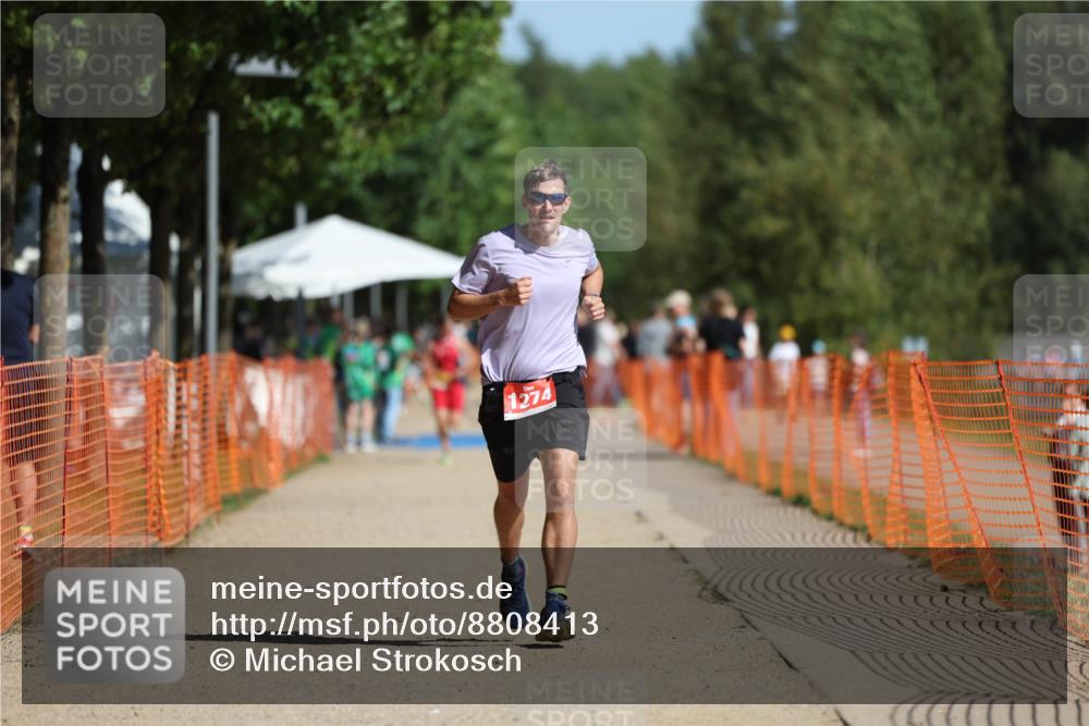 07.09.2025 - 19. Norderstedt Triathlon Michael Strokosch http://msf.ph/oto/8808413 07.09.2025 11:33:30 Laufen 1274 meine-sportfotos.de