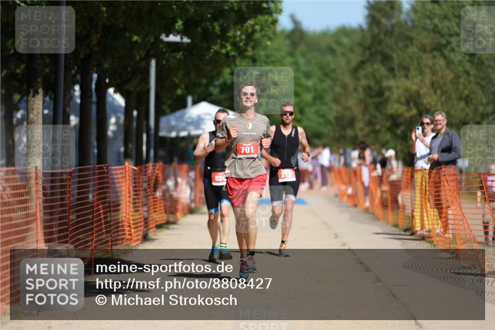 07.09.2025 - 19. Norderstedt Triathlon Michael Strokosch http://msf.ph/oto/8808427 07.09.2025 12:44:08 Laufen 212, 701, 850 meine-sportfotos.de