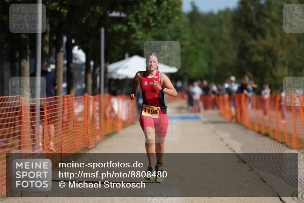 07.09.2025 - 19. Norderstedt Triathlon Michael Strokosch http://msf.ph/oto/8808480 07.09.2025 11:33:39 Laufen 1196 meine-sportfotos.de