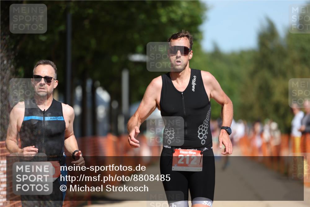 07.09.2025 - 19. Norderstedt Triathlon Michael Strokosch http://msf.ph/oto/8808485 07.09.2025 12:44:14 Laufen 212, 701, 850 meine-sportfotos.de