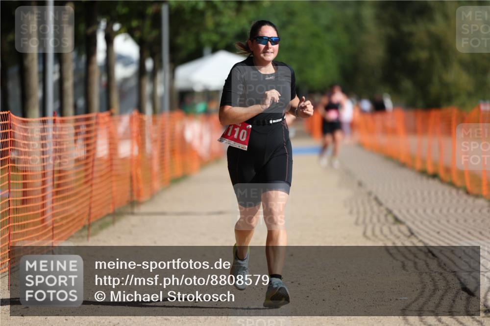 07.09.2025 - 19. Norderstedt Triathlon Michael Strokosch http://msf.ph/oto/8808579 07.09.2025 10:31:49 Laufen 1110, 1119, 1129 meine-sportfotos.de