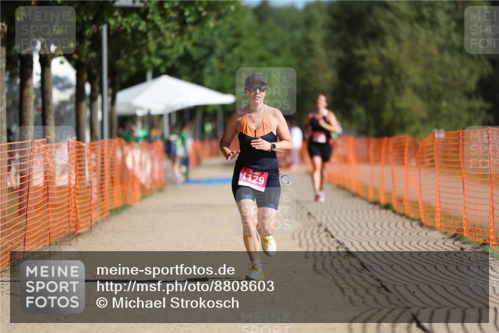 07.09.2025 - 19. Norderstedt Triathlon Michael Strokosch http://msf.ph/oto/8808603 07.09.2025 10:31:51 Laufen 1110, 1129 meine-sportfotos.de