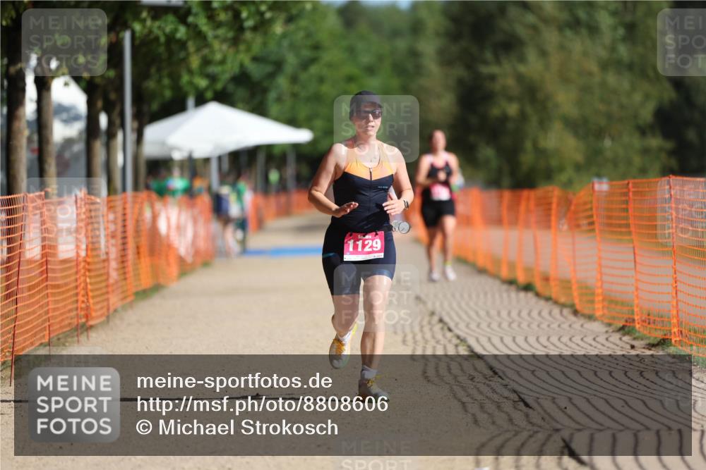 07.09.2025 - 19. Norderstedt Triathlon Michael Strokosch http://msf.ph/oto/8808606 07.09.2025 10:31:52 Laufen 1110, 1129 meine-sportfotos.de