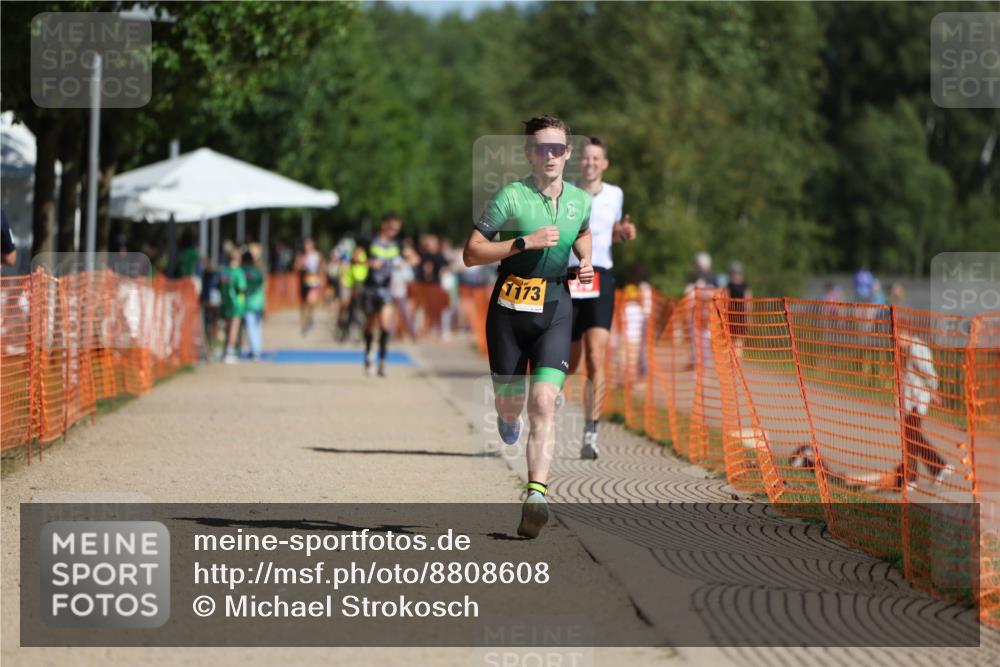 07.09.2025 - 19. Norderstedt Triathlon Michael Strokosch http://msf.ph/oto/8808608 07.09.2025 11:34:17 Laufen 276, 1173 meine-sportfotos.de