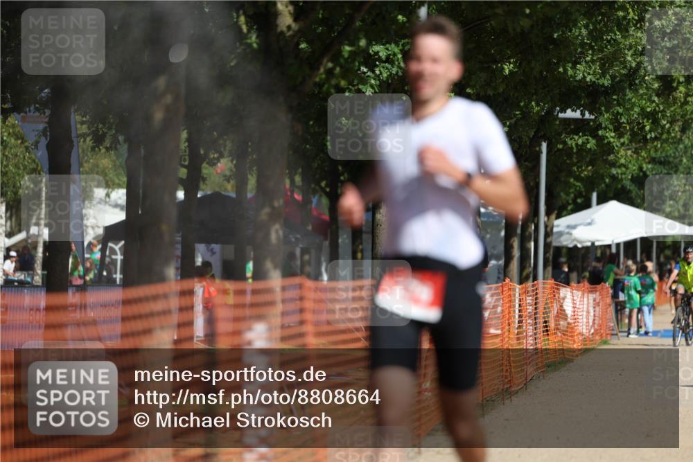 07.09.2025 - 19. Norderstedt Triathlon Michael Strokosch http://msf.ph/oto/8808664 07.09.2025 11:34:23 Laufen 276, 1173, 1175 meine-sportfotos.de