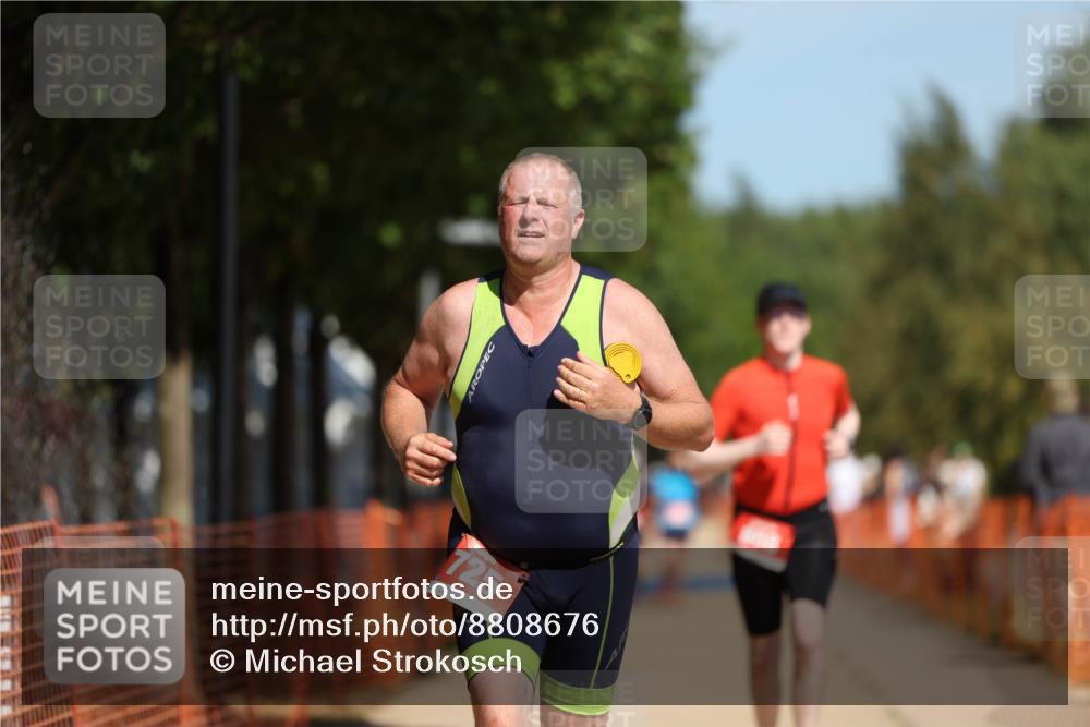 07.09.2025 - 19. Norderstedt Triathlon Michael Strokosch http://msf.ph/oto/8808676 07.09.2025 12:44:40 Laufen 725, 808, 1231 meine-sportfotos.de