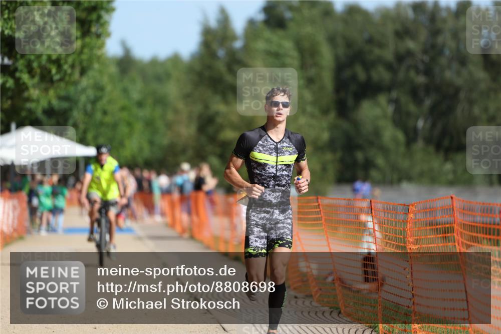 07.09.2025 - 19. Norderstedt Triathlon Michael Strokosch http://msf.ph/oto/8808698 07.09.2025 11:34:28 Laufen 276, 1175 meine-sportfotos.de