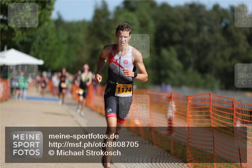 07.09.2025 - 19. Norderstedt Triathlon Michael Strokosch http://msf.ph/oto/8808705 07.09.2025 11:34:35 Laufen 1157, 1174 meine-sportfotos.de