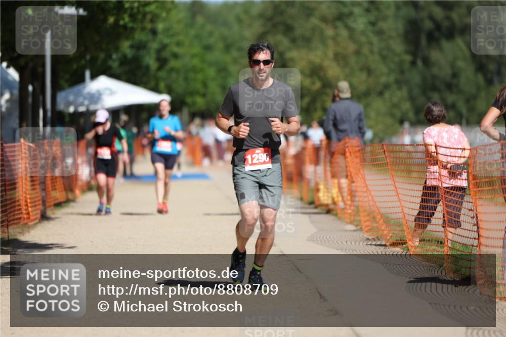 07.09.2025 - 19. Norderstedt Triathlon Michael Strokosch http://msf.ph/oto/8808709 07.09.2025 12:44:48 Laufen 258, 1290 meine-sportfotos.de