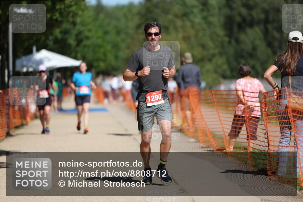 07.09.2025 - 19. Norderstedt Triathlon Michael Strokosch http://msf.ph/oto/8808712 07.09.2025 12:44:48 Laufen 258, 1290 meine-sportfotos.de