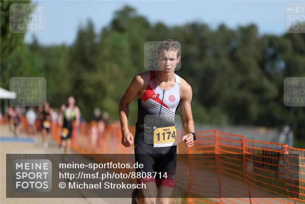 07.09.2025 - 19. Norderstedt Triathlon Michael Strokosch http://msf.ph/oto/8808714 07.09.2025 11:34:36 Laufen 1157, 1174 meine-sportfotos.de