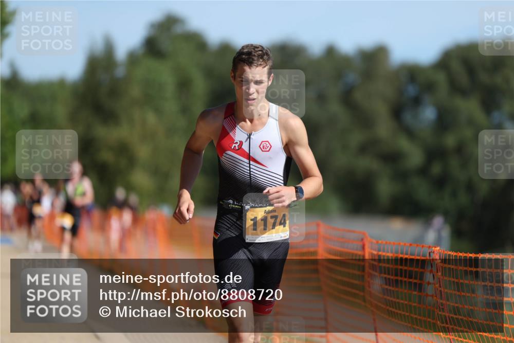 07.09.2025 - 19. Norderstedt Triathlon Michael Strokosch http://msf.ph/oto/8808720 07.09.2025 11:34:36 Laufen 1157, 1174 meine-sportfotos.de
