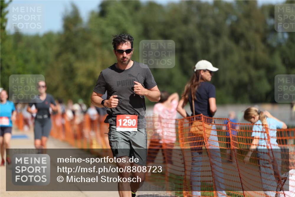 07.09.2025 - 19. Norderstedt Triathlon Michael Strokosch http://msf.ph/oto/8808723 07.09.2025 12:44:49 Laufen 258, 1290 meine-sportfotos.de