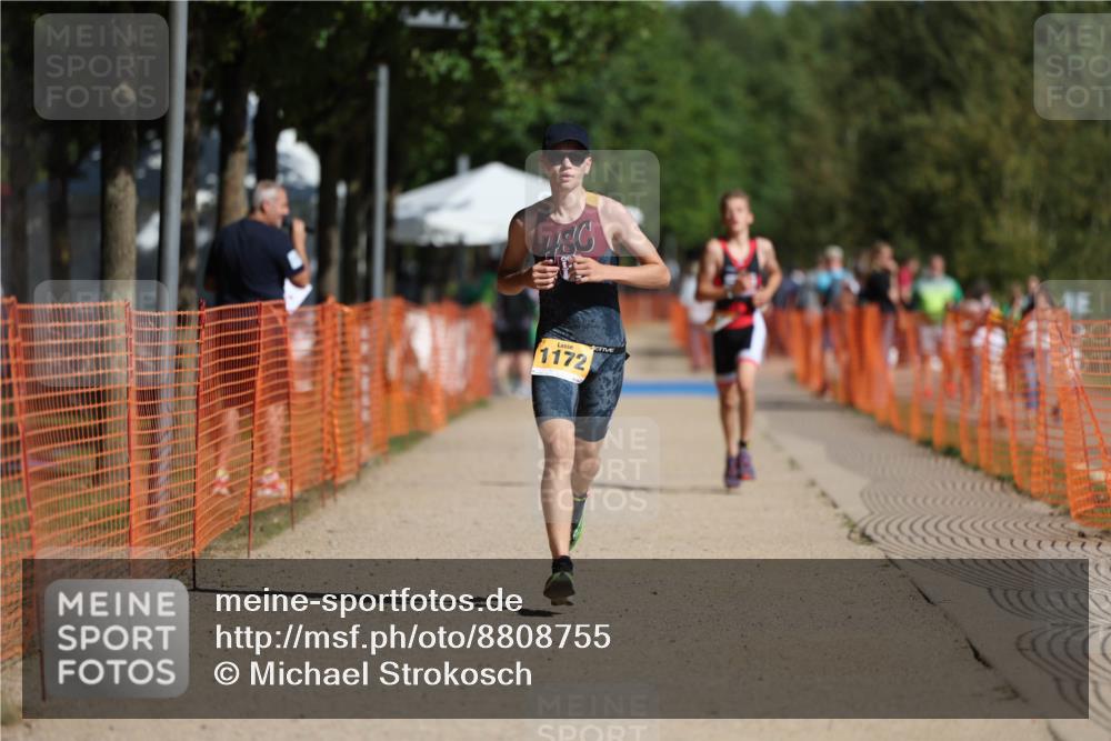 07.09.2025 - 19. Norderstedt Triathlon Michael Strokosch http://msf.ph/oto/8808755 07.09.2025 11:35:16 Laufen 1162, 1172 meine-sportfotos.de