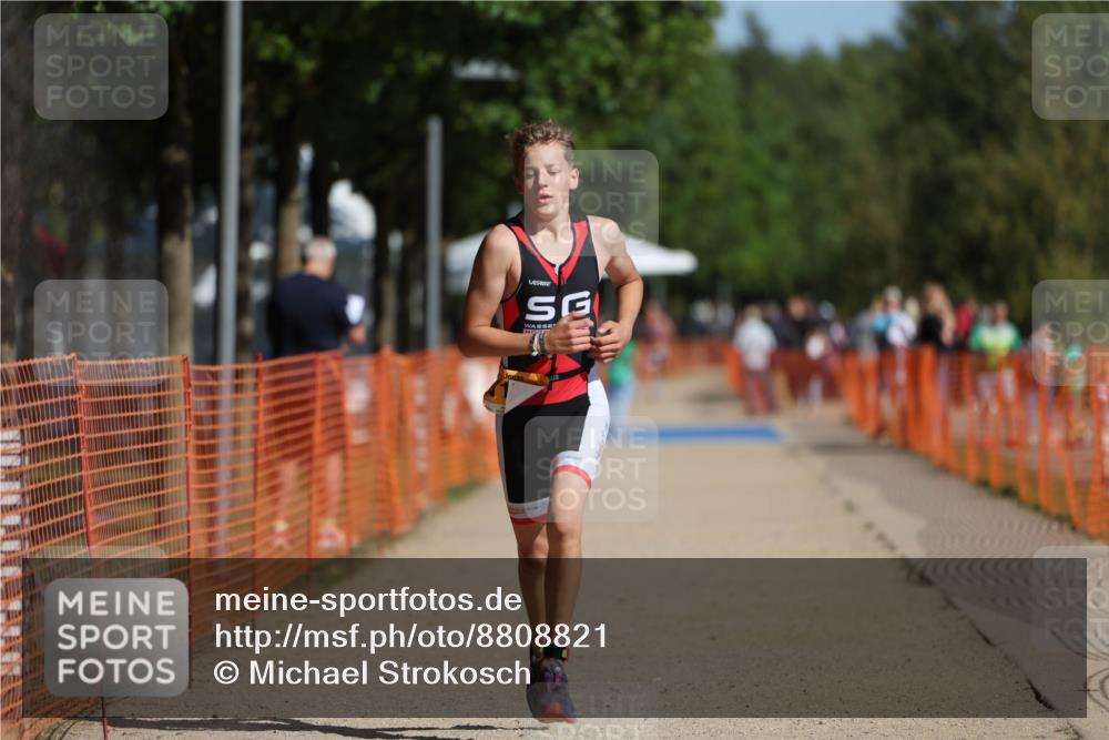 07.09.2025 - 19. Norderstedt Triathlon Michael Strokosch http://msf.ph/oto/8808821 07.09.2025 11:35:21 Laufen 1162, 1172 meine-sportfotos.de