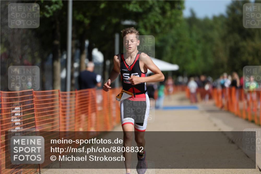 07.09.2025 - 19. Norderstedt Triathlon Michael Strokosch http://msf.ph/oto/8808832 07.09.2025 11:35:22 Laufen 1162, 1172 meine-sportfotos.de