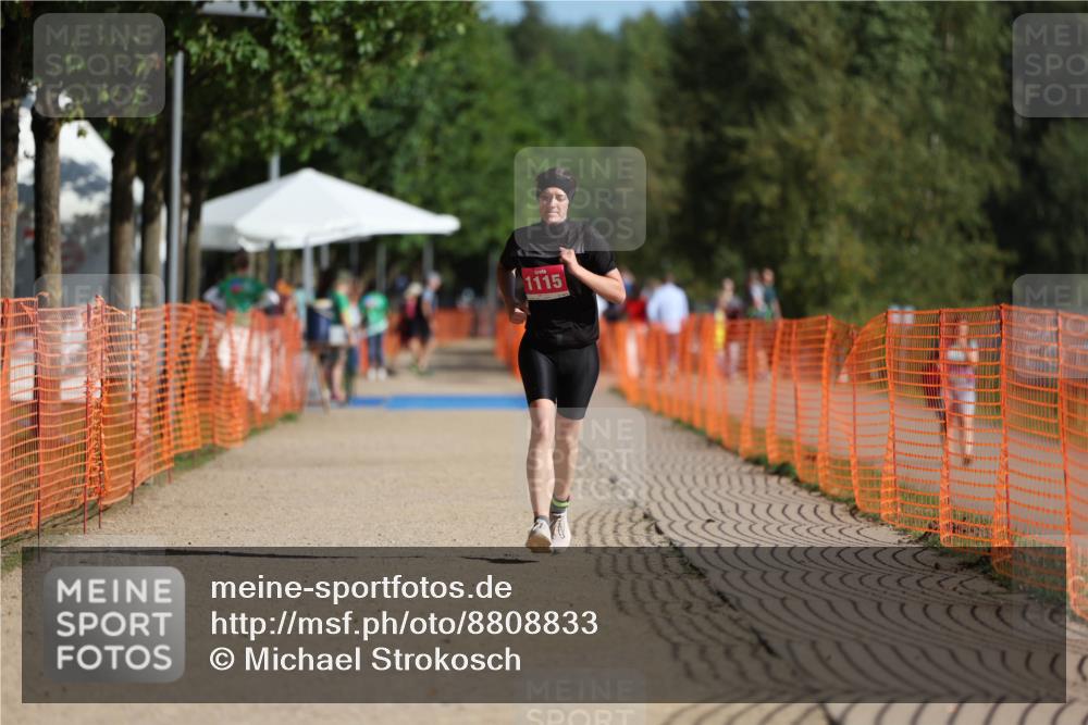07.09.2025 - 19. Norderstedt Triathlon Michael Strokosch http://msf.ph/oto/8808833 07.09.2025 10:33:10 Laufen 1115 meine-sportfotos.de
