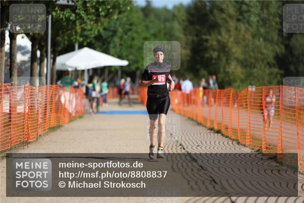 07.09.2025 - 19. Norderstedt Triathlon Michael Strokosch http://msf.ph/oto/8808837 07.09.2025 10:33:10 Laufen 1115 meine-sportfotos.de