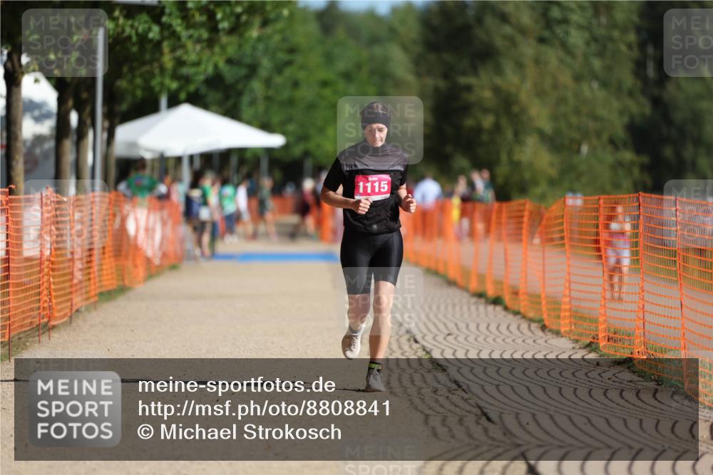 07.09.2025 - 19. Norderstedt Triathlon Michael Strokosch http://msf.ph/oto/8808841 07.09.2025 10:33:11 Laufen 1115 meine-sportfotos.de