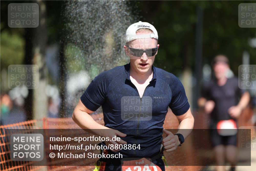 07.09.2025 - 19. Norderstedt Triathlon Michael Strokosch http://msf.ph/oto/8808864 07.09.2025 12:45:11 Laufen 729, 1241, 1343 meine-sportfotos.de