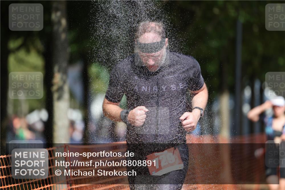 07.09.2025 - 19. Norderstedt Triathlon Michael Strokosch http://msf.ph/oto/8808891 07.09.2025 12:45:15 Laufen 729, 1241, 1343 meine-sportfotos.de
